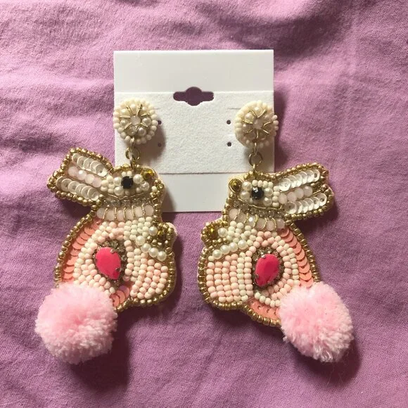 NWT hand beaded pink beaded Easter bunny earrings - Picture 4 of 6